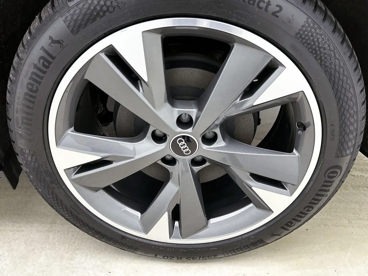 50 quattro S edition 77 kWh PHEV | 90% SOH | Achteruitrij Camera | Parkeersensoren Voor en Achter | Stoelverwarming |
