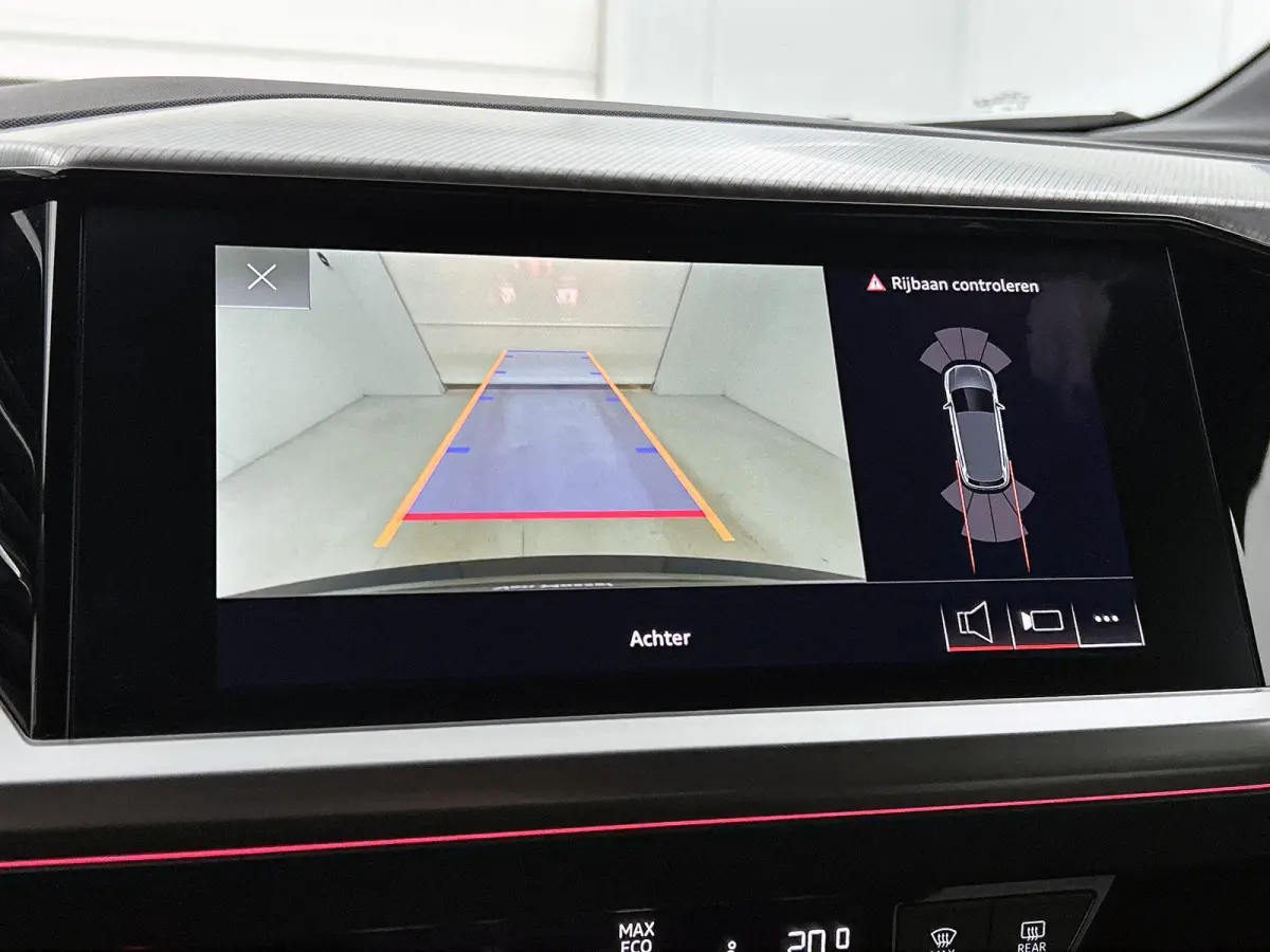 50 quattro S edition 77 kWh PHEV | 90% SOH | Achteruitrij Camera | Parkeersensoren Voor en Achter | Stoelverwarming |