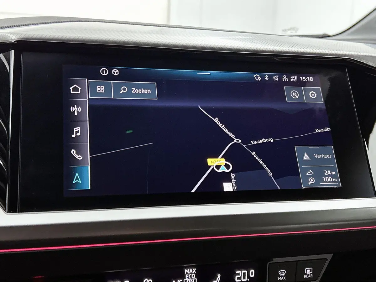 50 quattro S edition 77 kWh PHEV | 90% SOH | Achteruitrij Camera | Parkeersensoren Voor en Achter | Stoelverwarming |