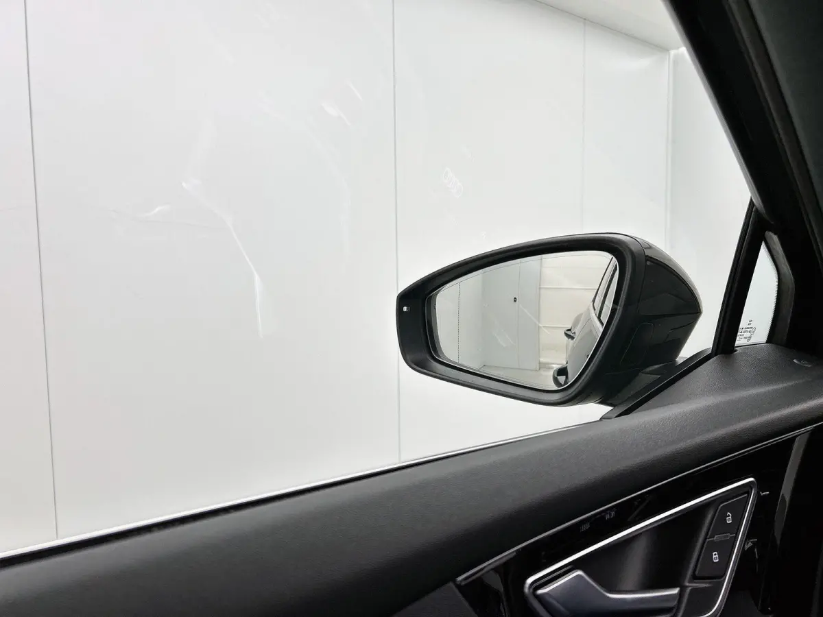 50 quattro S edition 77 kWh PHEV | 90% SOH | Achteruitrij Camera | Parkeersensoren Voor en Achter | Stoelverwarming |