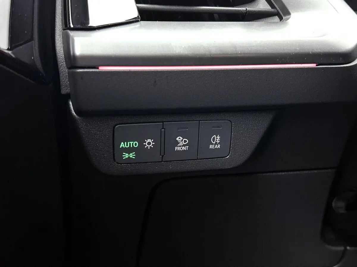 50 quattro S edition 77 kWh PHEV | 90% SOH | Achteruitrij Camera | Parkeersensoren Voor en Achter | Stoelverwarming |