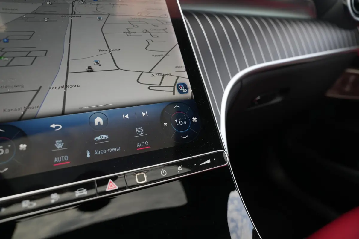 400e 4MATIC AMG Line Panoramadak Burmester HeadUp Keyless Leer