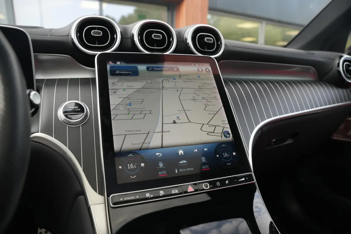 400e 4MATIC AMG Line Panoramadak Burmester HeadUp Keyless Leer