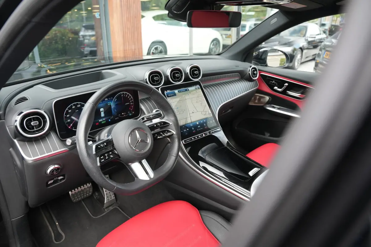 400e 4MATIC AMG Line Panoramadak Burmester HeadUp Keyless Leer