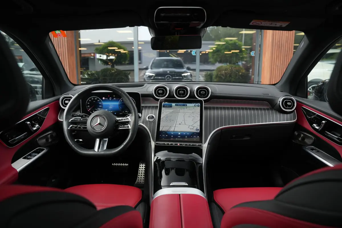 400e 4MATIC AMG Line Panoramadak Burmester HeadUp Keyless Leer