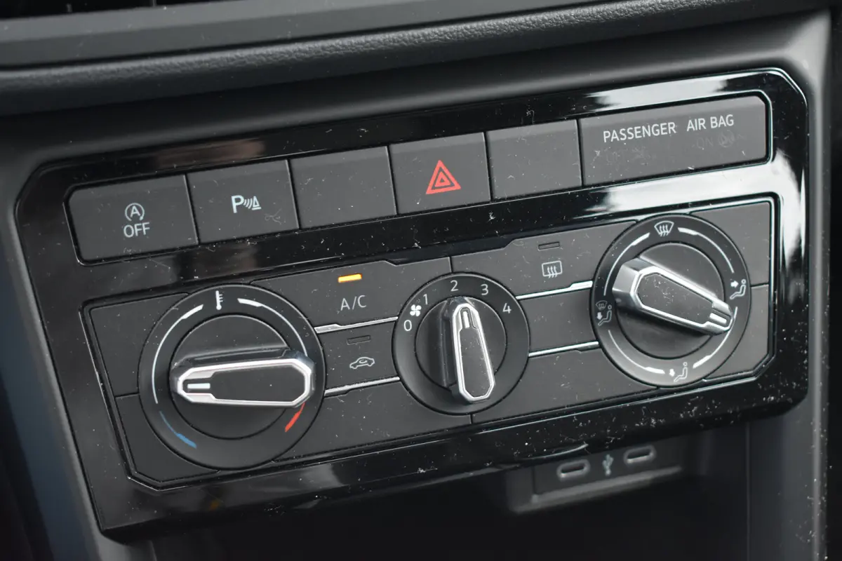 1.0 95PK TSI Life | ACC | PDC Achter | Apple Carplay & Android Auto