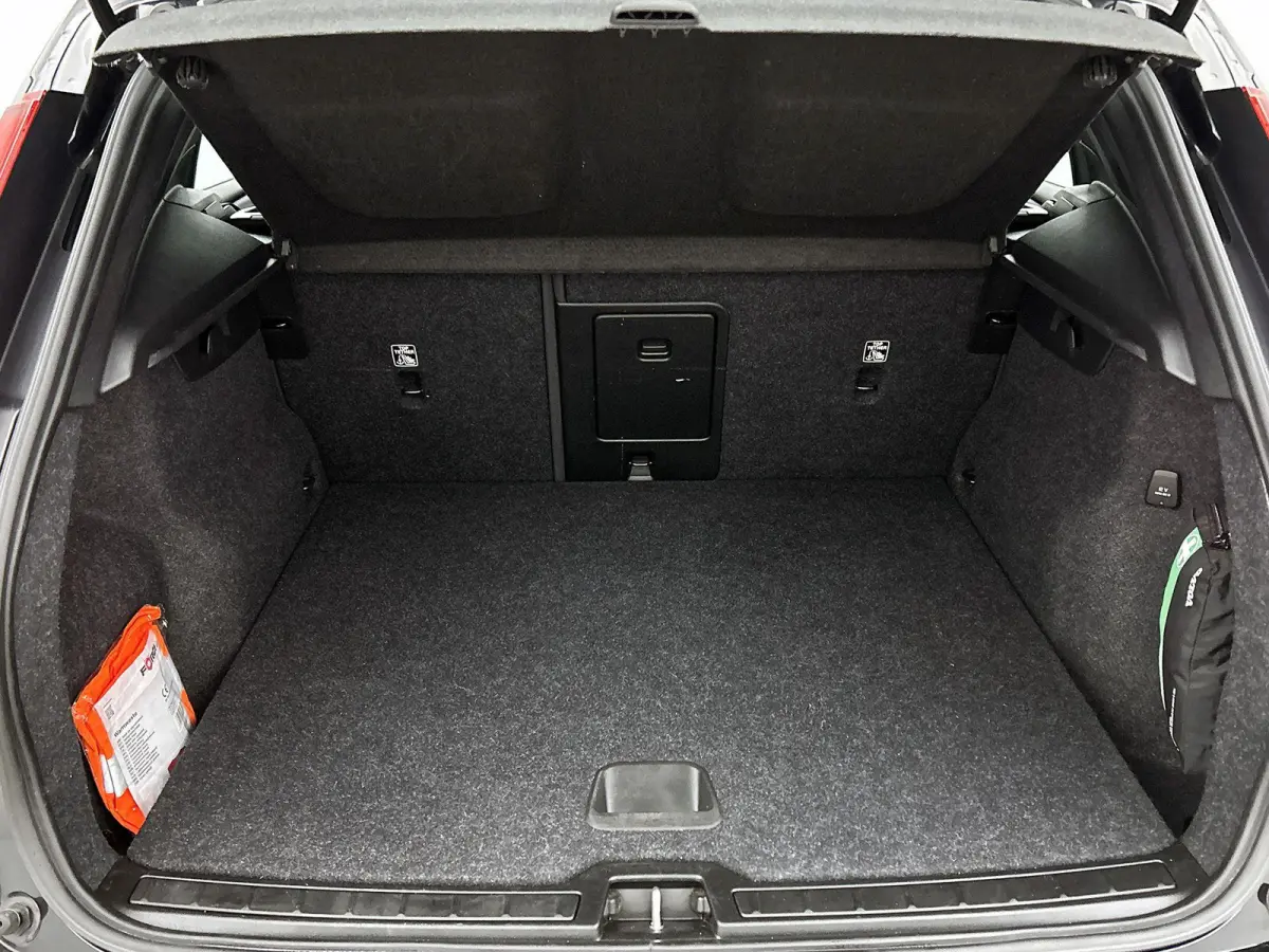 1.5 T4 Inscription Expression PHEV | 82,6% SOH | 1e Eigenaar | Origineel Nederlands | Trekhaak | Automaat | Apple Carplay | Android Auto