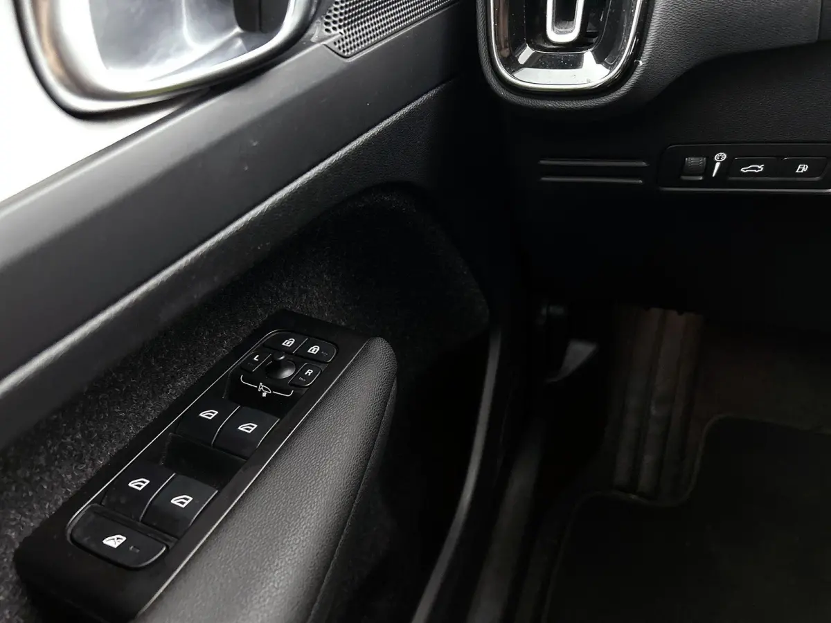 1.5 T4 Inscription Expression PHEV | 82,6% SOH | 1e Eigenaar | Origineel Nederlands | Trekhaak | Automaat | Apple Carplay | Android Auto