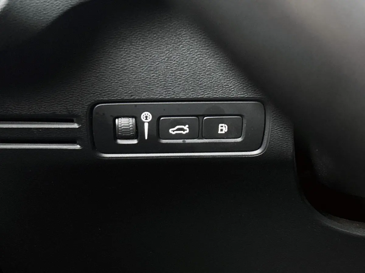 1.5 T4 Inscription Expression PHEV | 82,6% SOH | 1e Eigenaar | Origineel Nederlands | Trekhaak | Automaat | Apple Carplay | Android Auto