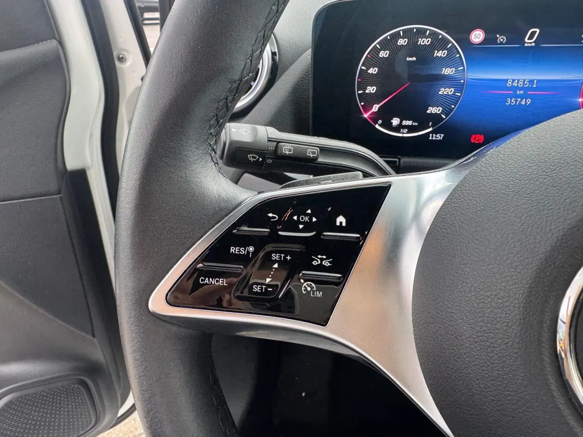 180 Star Edition Luxury Line | Navigatie | Climate Controle | Trekhaak | Stoelverwarming Voor | Achteruitrijcamera | Dodehoekdetectie | Keyless Entry |