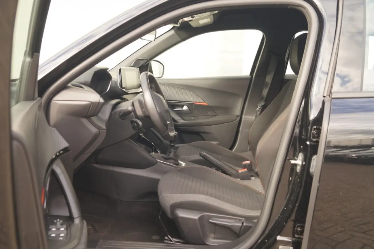 1.2 PureTech Active -AIRCO-PDC-CARPLAY-NW.DISTR.RIEM-