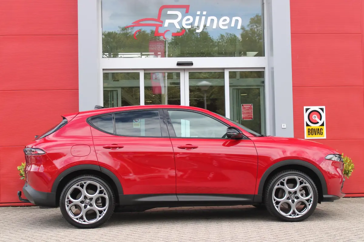 1.3T PHEV 280PK EDIZIONE BUSINESS | AFNEEMBARE TREKHAAK | ALL SEASON BANDEN | PREMIUM PACK: LEDEREN BEKLEDING/GEVENTILEERDE VOORSTOELEN/4-VOUDIG ELEKTRISCH VERSTELBARE LENDESTEUN VOORSTOELEN