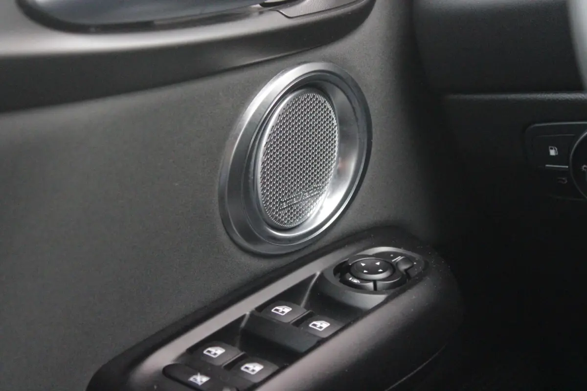 1.3T PHEV 280PK EDIZIONE BUSINESS | AFNEEMBARE TREKHAAK | ALL SEASON BANDEN | PREMIUM PACK: LEDEREN BEKLEDING/GEVENTILEERDE VOORSTOELEN/4-VOUDIG ELEKTRISCH VERSTELBARE LENDESTEUN VOORSTOELEN