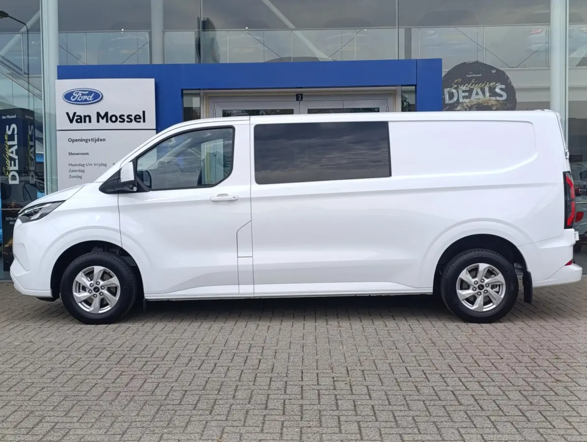 Cust. 320 L2H1 Limited 71 kWh DC | 136PK | Adaptieve Cruise | Dodehoeksensoren | 360-graden camera | Trekhaak | 5-zits | Navigatie | Direct beschikbaar! | 2 AGM-accu's