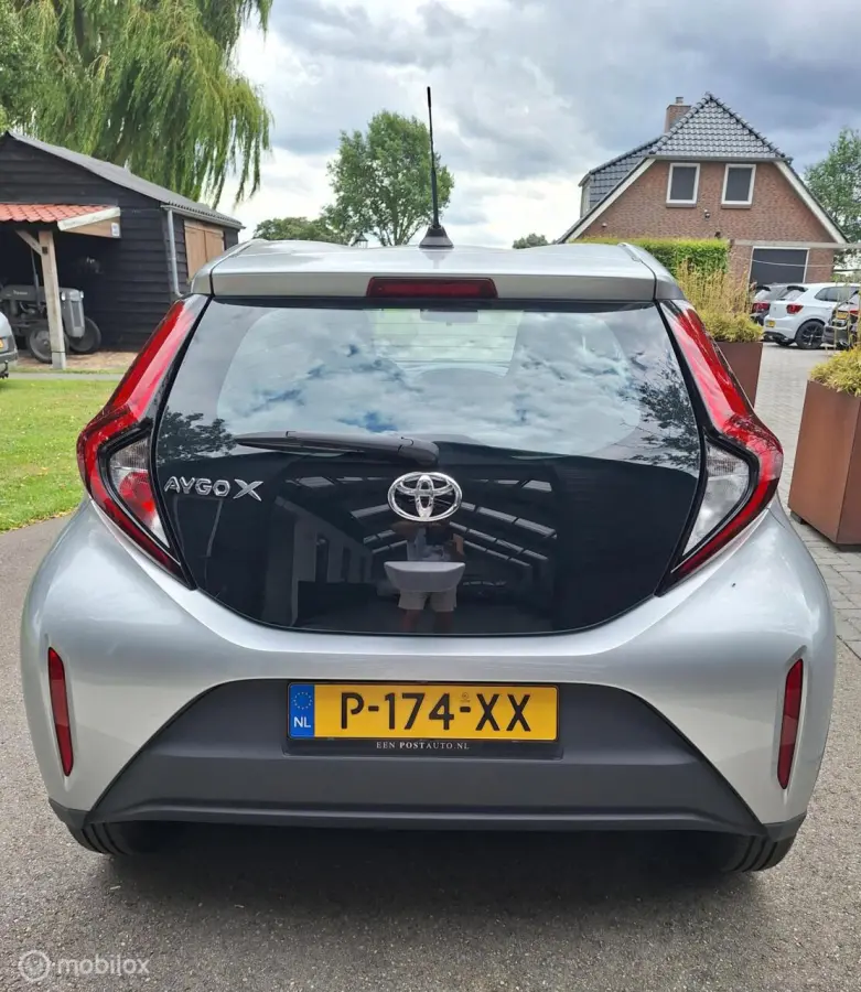 1.0 VVT-i MT Play