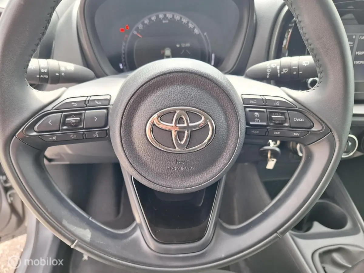 1.0 VVT-i MT Play