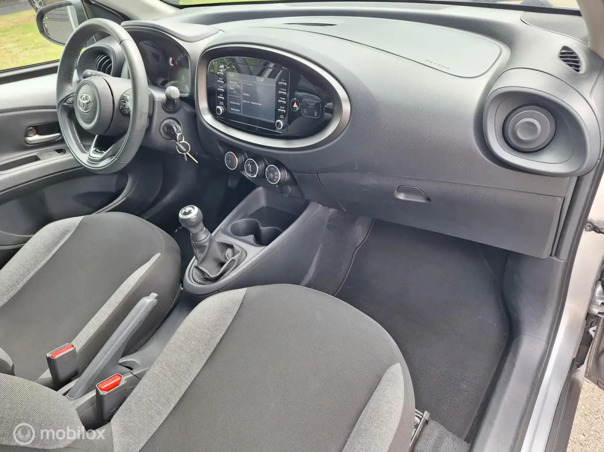 1.0 VVT-i MT Play