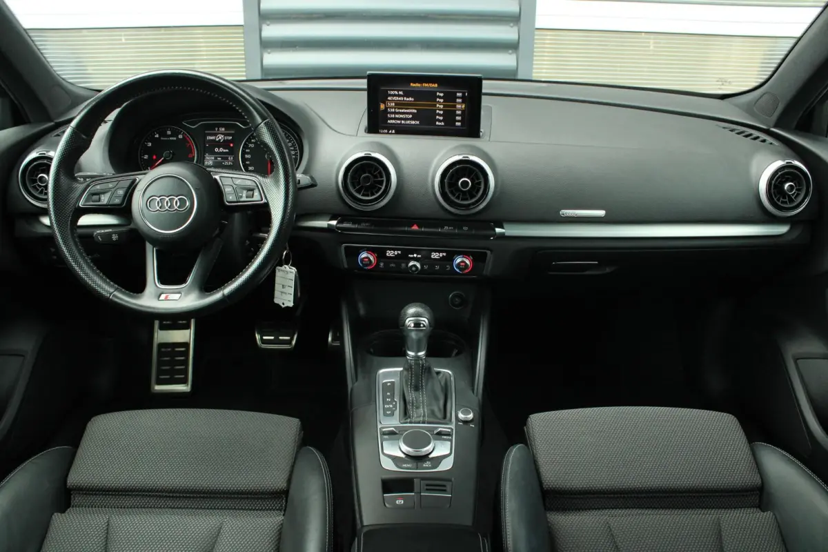 40 TFSI 190pk Sport S Line Edition | Elek. trekhaak | Sportstoelen | Cruise Control