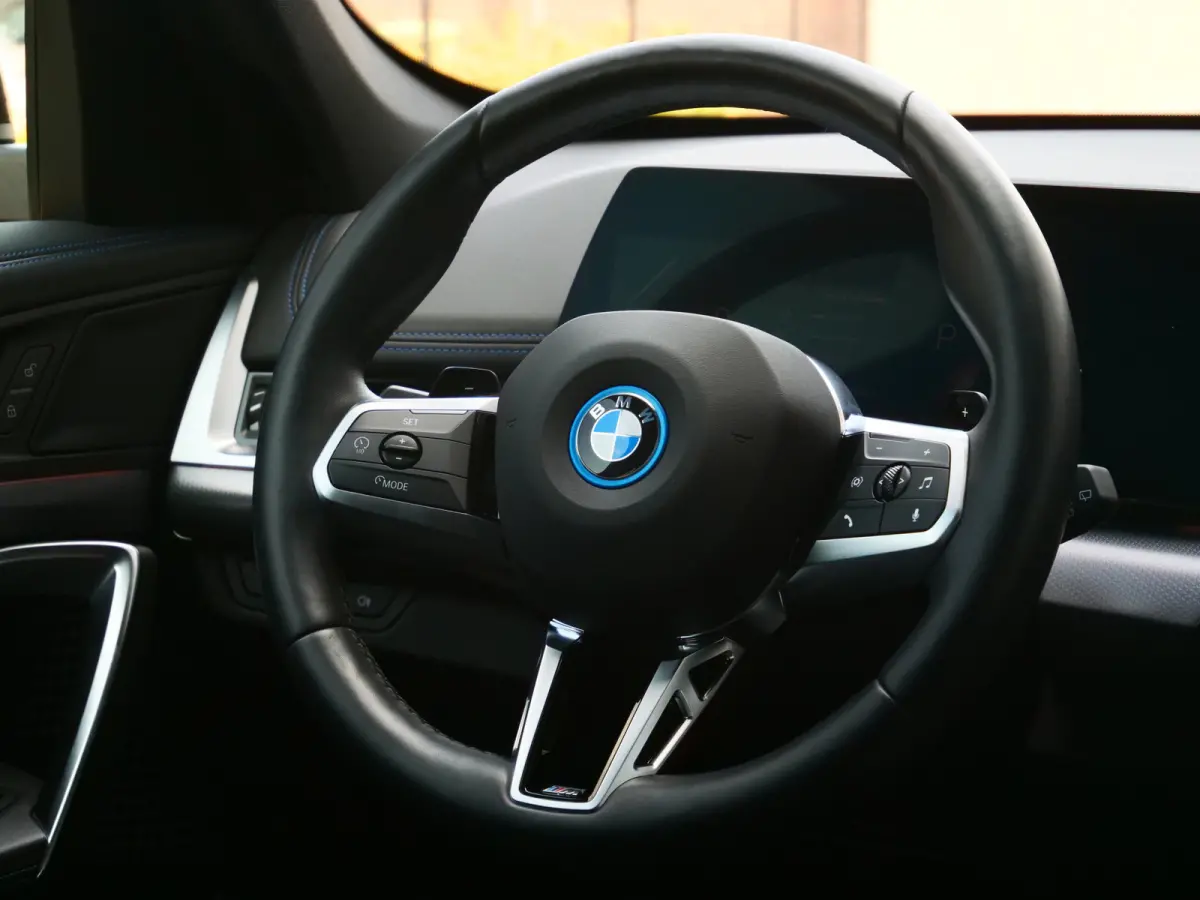 xDrive25e M-Sport 245 Pk Automaat Navi / DAB / Apple Carplay / Camera / Stoelverwarming