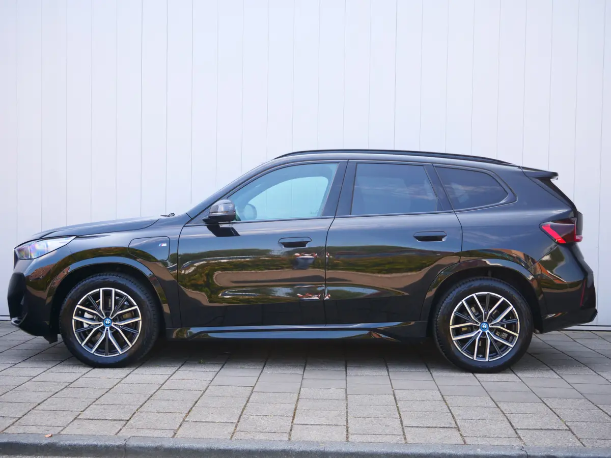 xDrive25e M-Sport 245 Pk Automaat Navi / DAB / Apple Carplay / Camera / Stoelverwarming