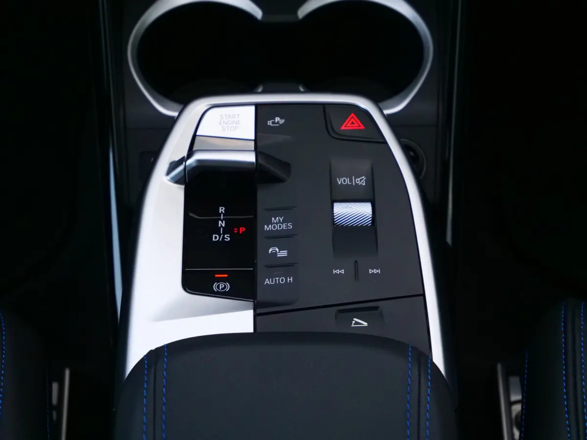 xDrive25e M-Sport 245 Pk Automaat Navi / DAB / Apple Carplay / Camera / Stoelverwarming