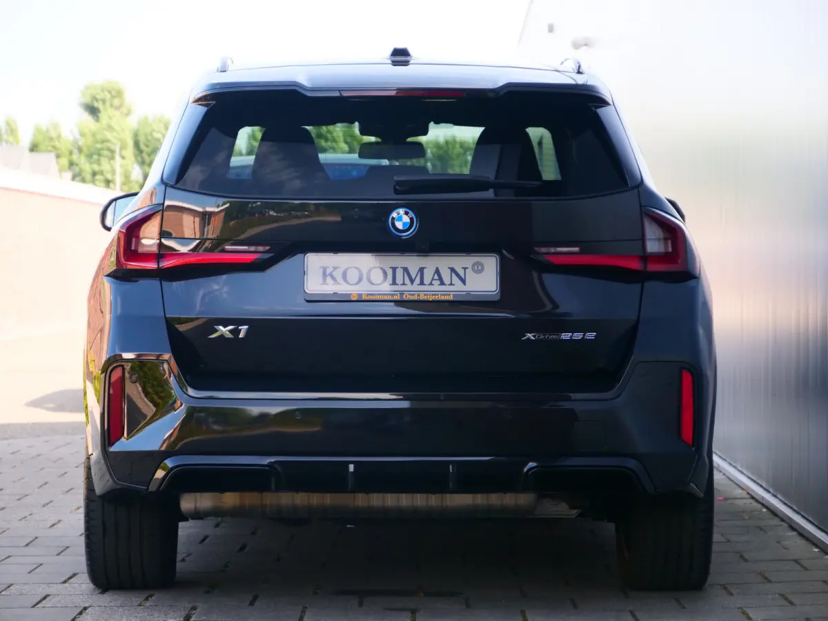 xDrive25e M-Sport 245 Pk Automaat Navi / DAB / Apple Carplay / Camera / Stoelverwarming