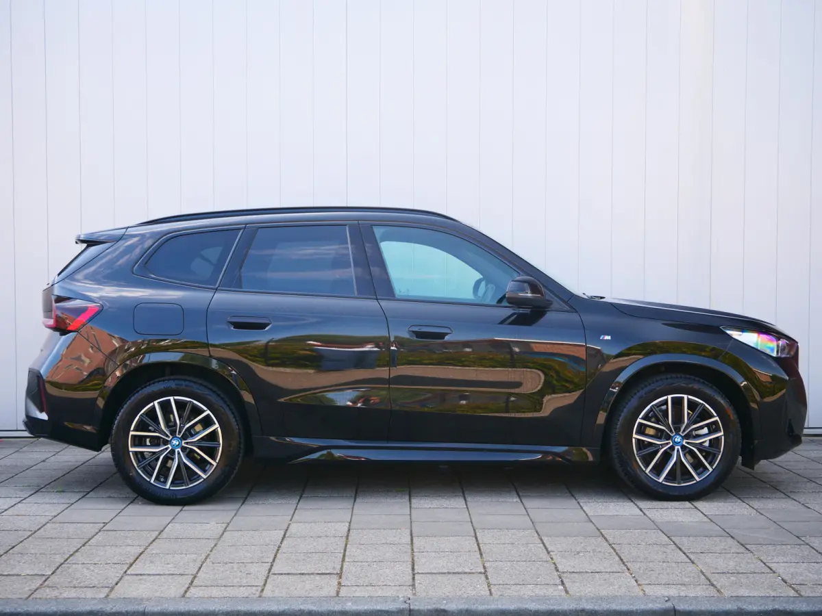 xDrive25e M-Sport 245 Pk Automaat Navi / DAB / Apple Carplay / Camera / Stoelverwarming