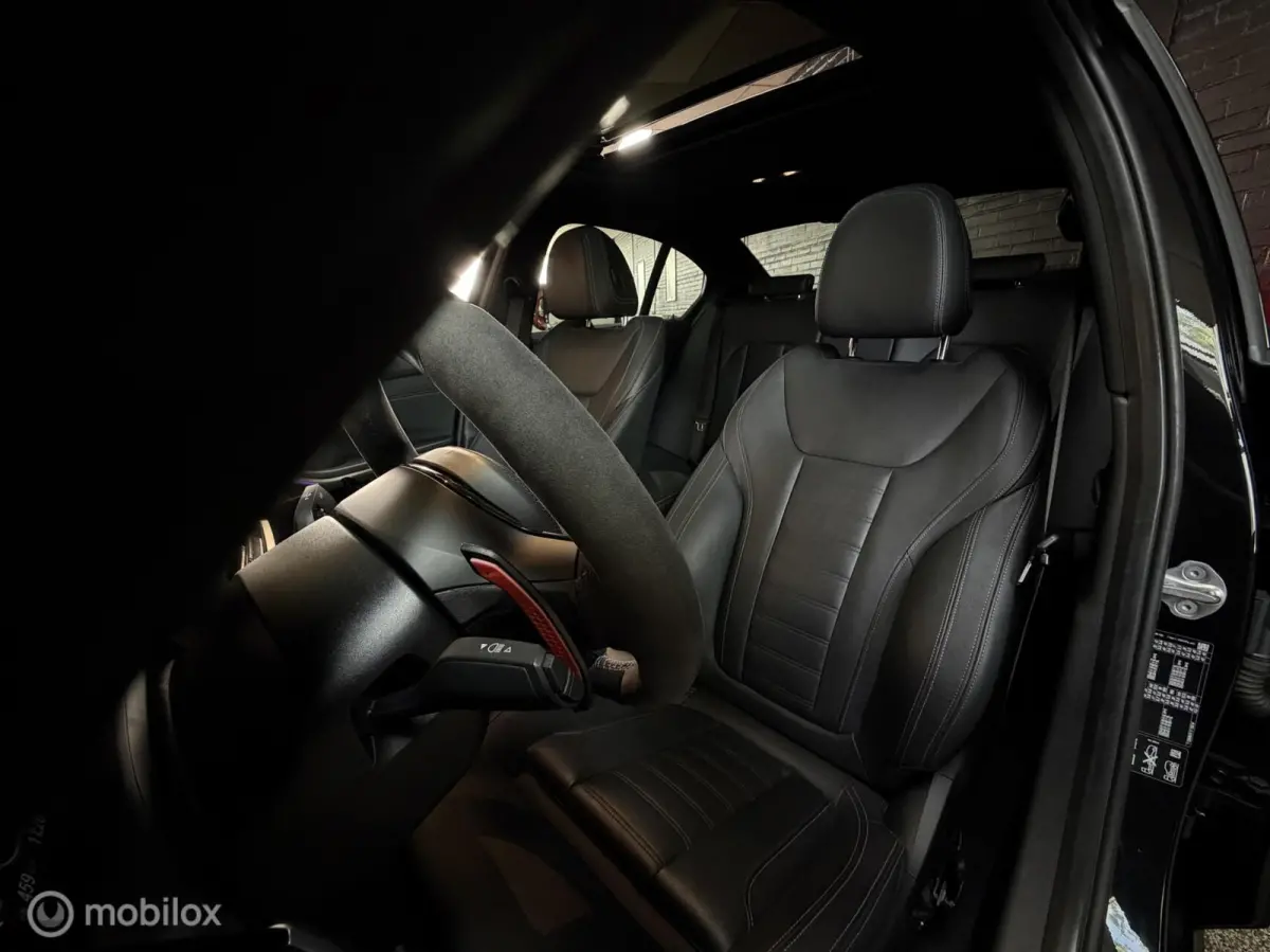 M340i xDrive High Executive LASER PANO HARMAN KA