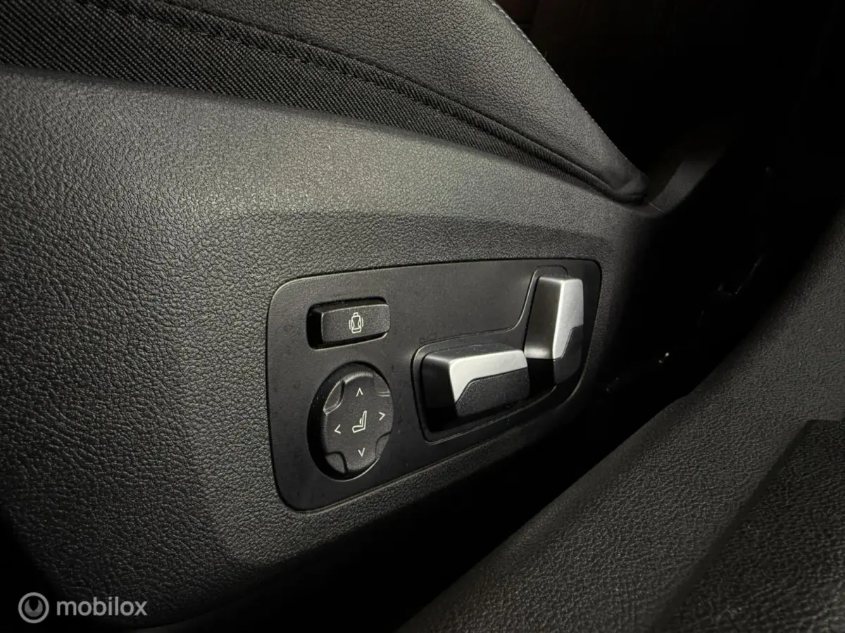 M340i xDrive High Executive LASER PANO HARMAN KA