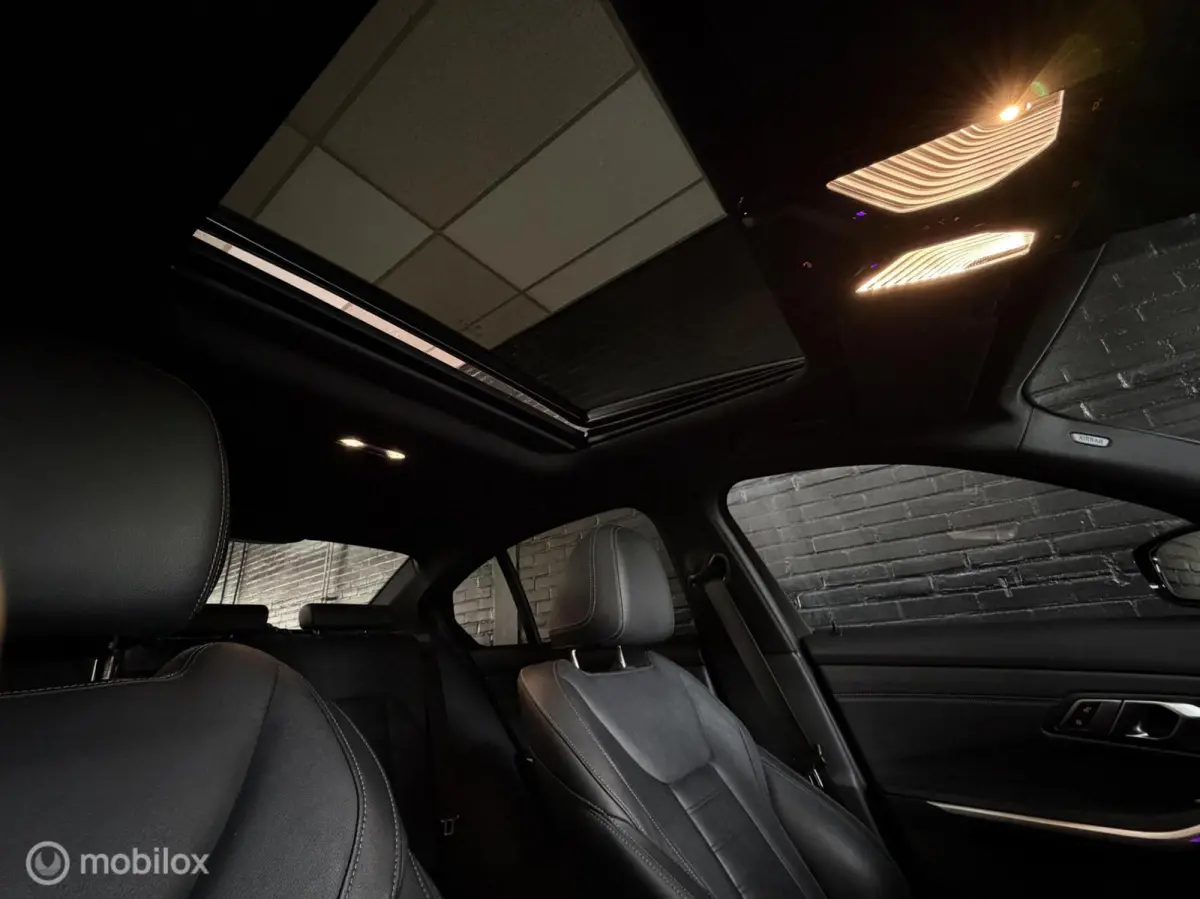 M340i xDrive High Executive LASER PANO HARMAN KA