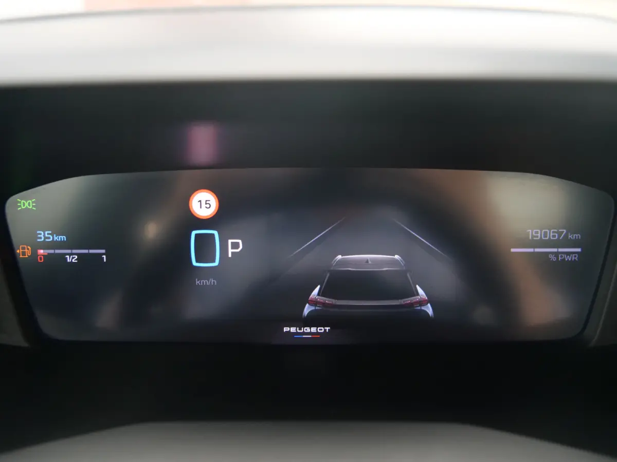 1.2 Hybrid 136 Pk Allure Automaat DAB / Apple Carplay / PDC / 17 inch