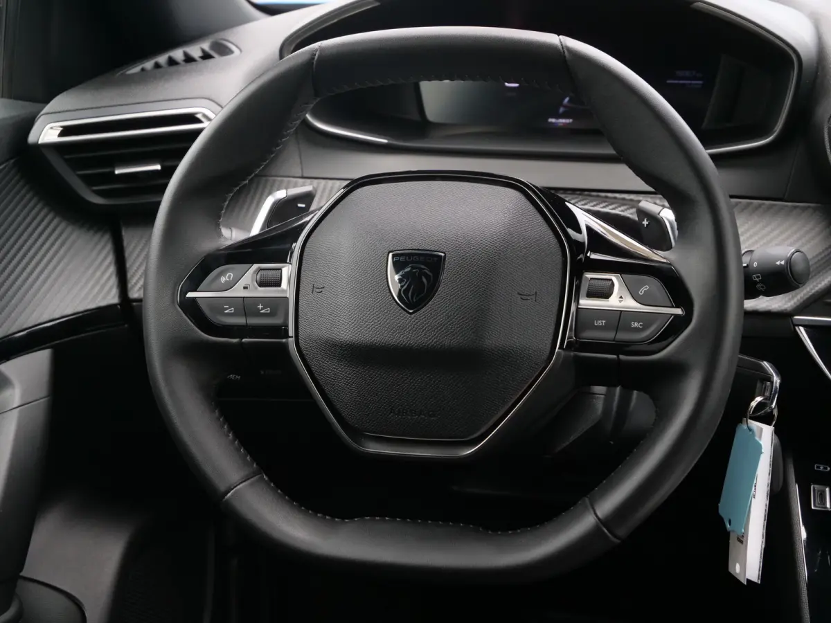 1.2 Hybrid 136 Pk Allure Automaat DAB / Apple Carplay / PDC / 17 inch