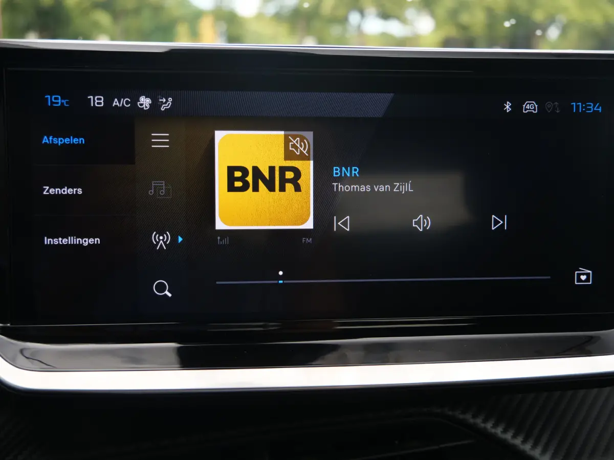 1.2 Hybrid 136 Pk Allure Automaat DAB / Apple Carplay / PDC / 17 inch
