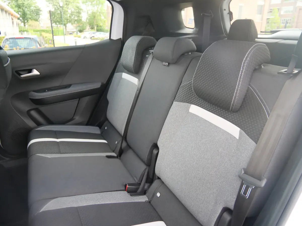 1.2 Turbo Hybrid GS 145 Pk Automaat 7-persoons Navi / DAB / Apple Carplay / Camera
