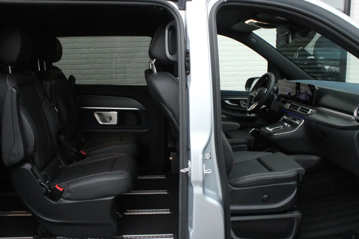300 L2 / AMG / Luchtvering / 7-Persoons / Burmester / Elec Stoelen / Vol Opties / NIEUWSTAAT