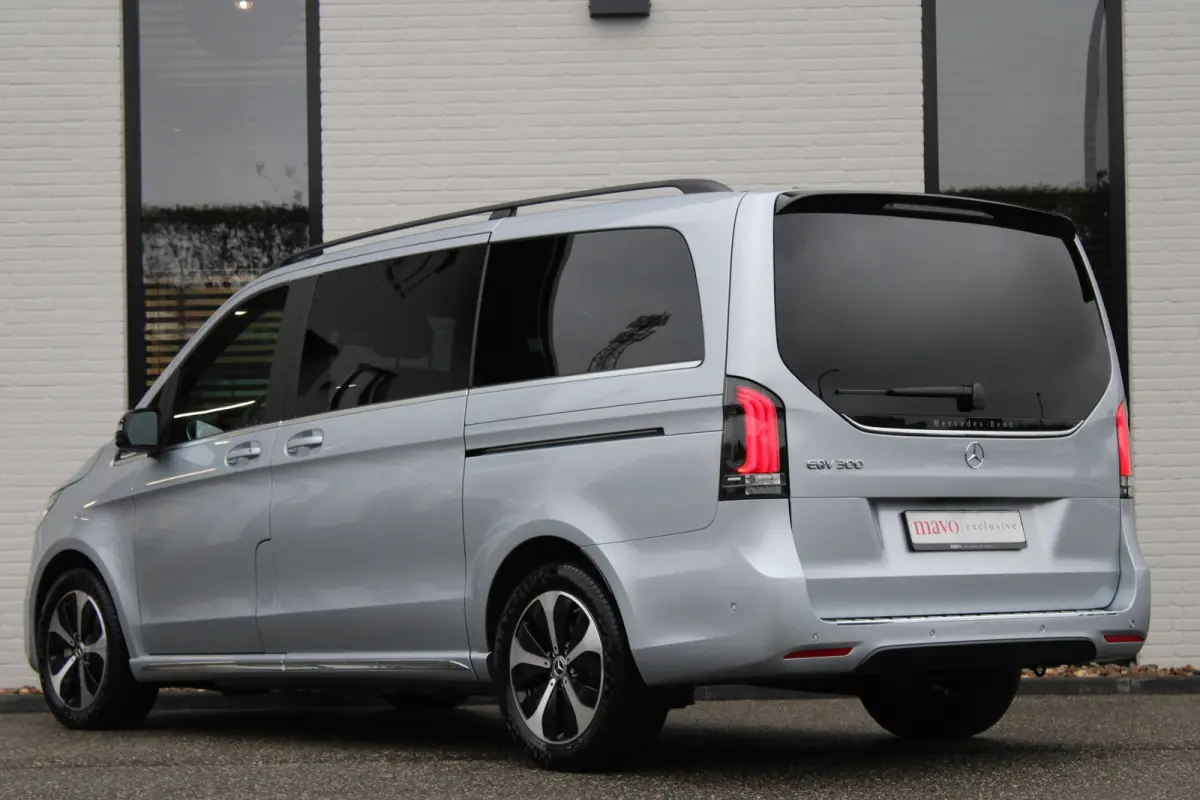 300 L2 / AMG / Luchtvering / 7-Persoons / Burmester / Elec Stoelen / Vol Opties / NIEUWSTAAT