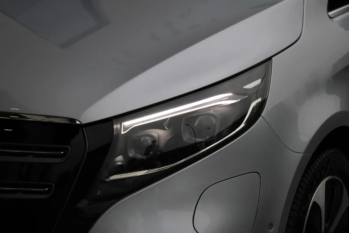 300 L2 / AMG / Luchtvering / 7-Persoons / Burmester / Elec Stoelen / Vol Opties / NIEUWSTAAT