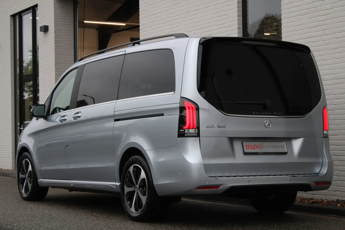 300 L2 / AMG / Luchtvering / 7-Persoons / Burmester / Elec Stoelen / Vol Opties / NIEUWSTAAT