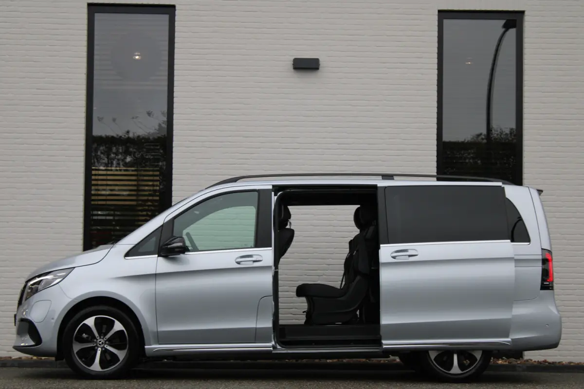 300 L2 / AMG / Luchtvering / 7-Persoons / Burmester / Elec Stoelen / Vol Opties / NIEUWSTAAT