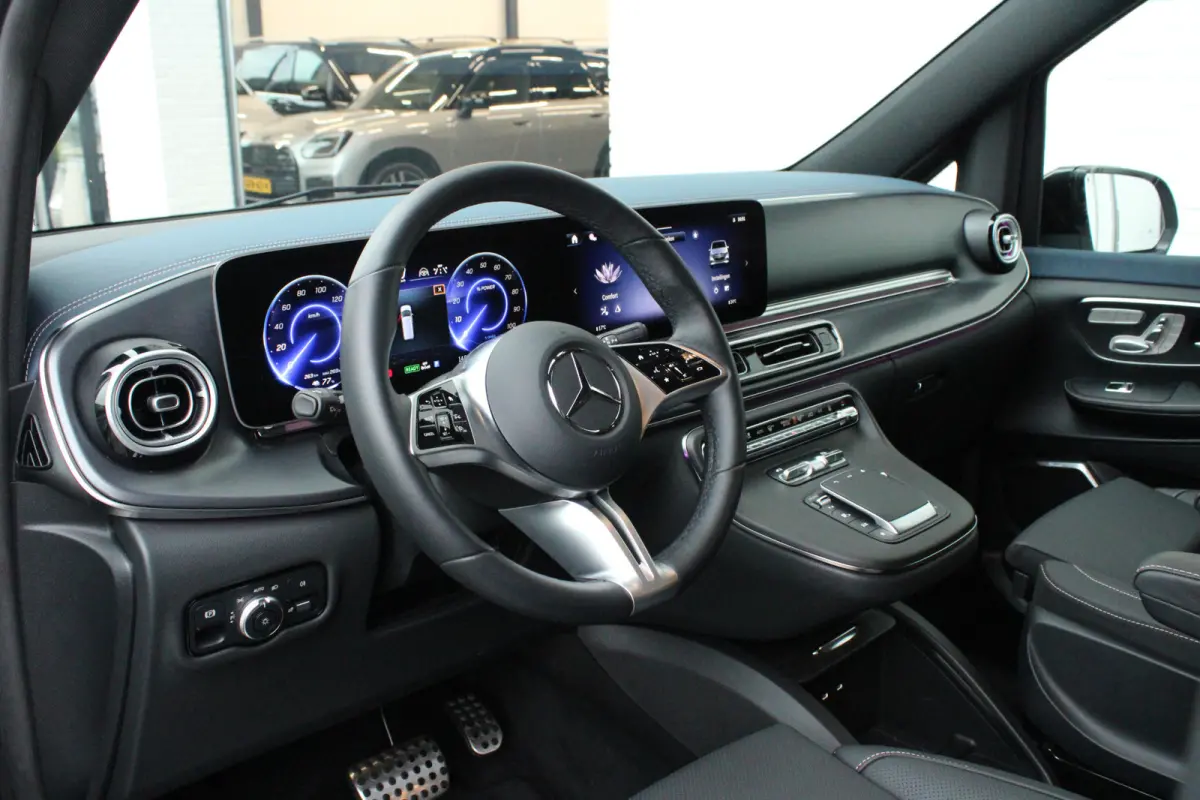 300 L2 / AMG / Luchtvering / 7-Persoons / Burmester / Elec Stoelen / Vol Opties / NIEUWSTAAT