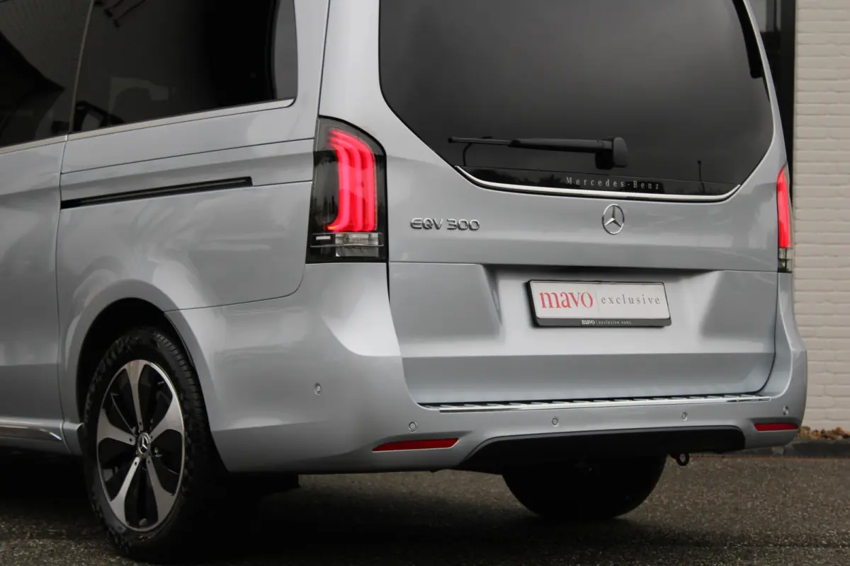 300 L2 / AMG / Luchtvering / 7-Persoons / Burmester / Elec Stoelen / Vol Opties / NIEUWSTAAT