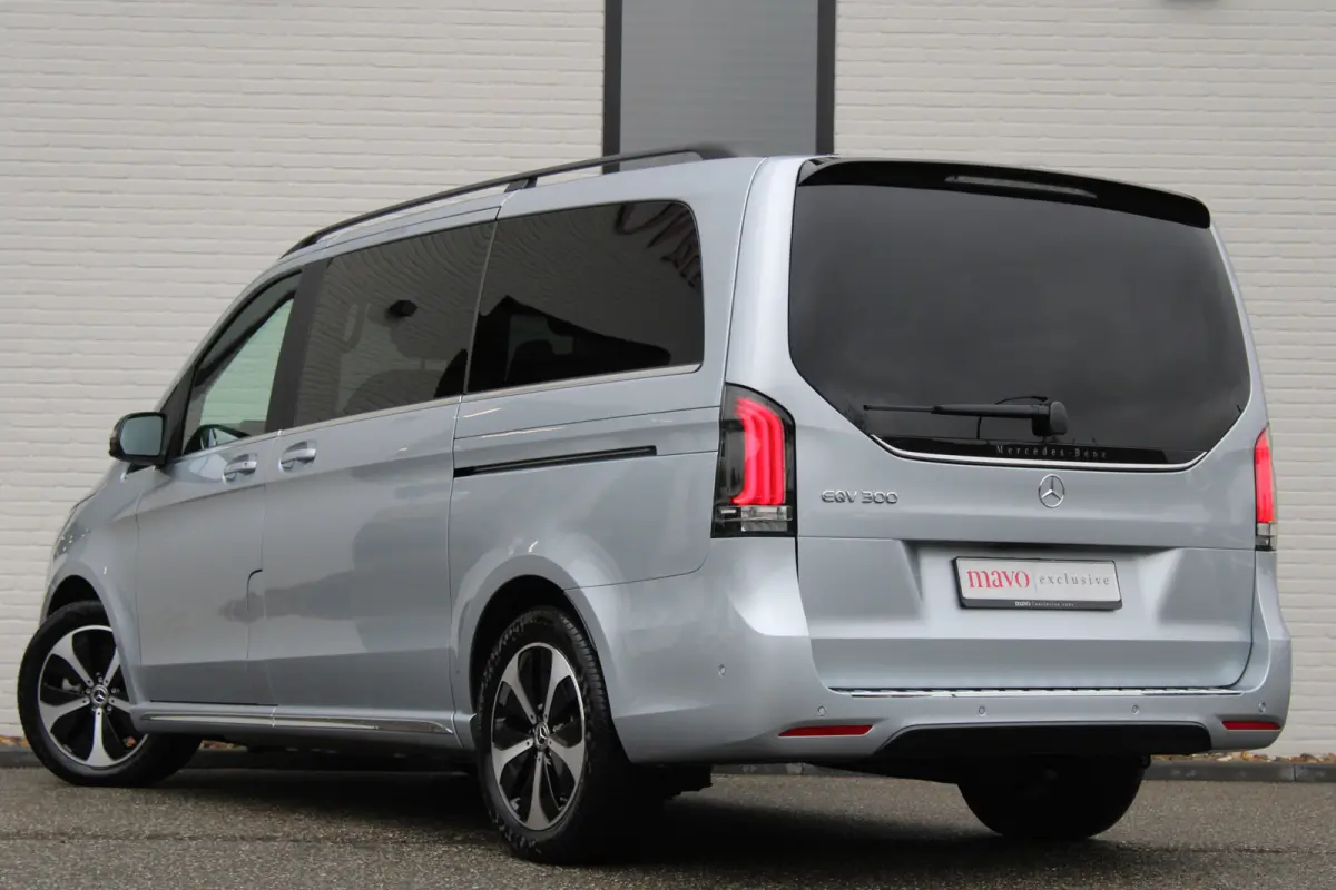 300 L2 / AMG / Luchtvering / 7-Persoons / Burmester / Elec Stoelen / Vol Opties / NIEUWSTAAT