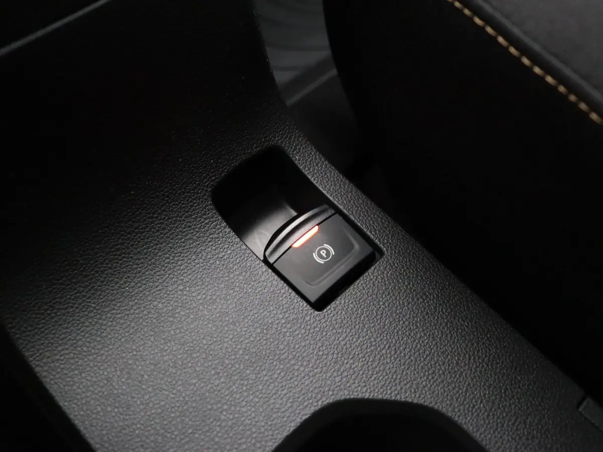 TCe 110pk limited edition | Climate control | Elek. handrem | Achteruitrijcamera | Cruise control |