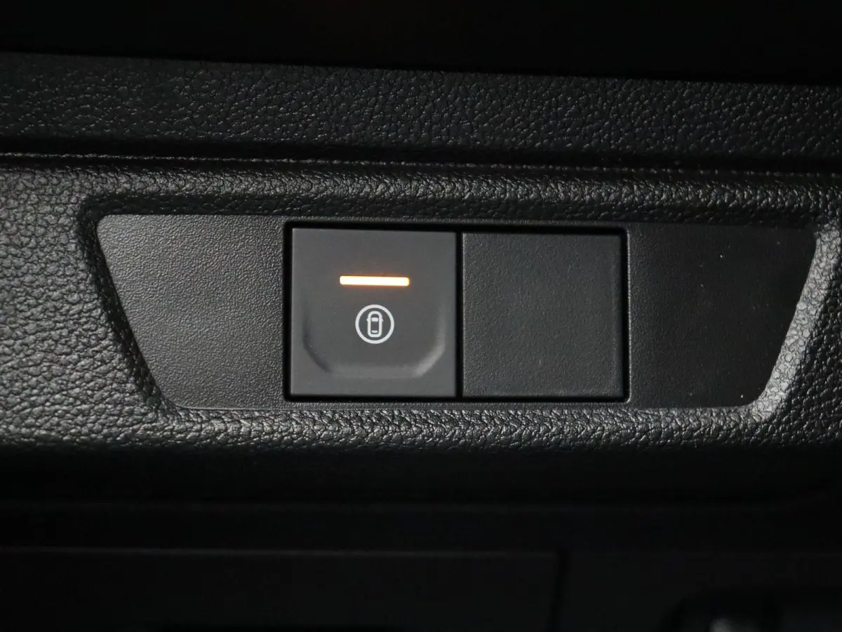 TCe 110pk limited edition | Climate control | Elek. handrem | Achteruitrijcamera | Cruise control |