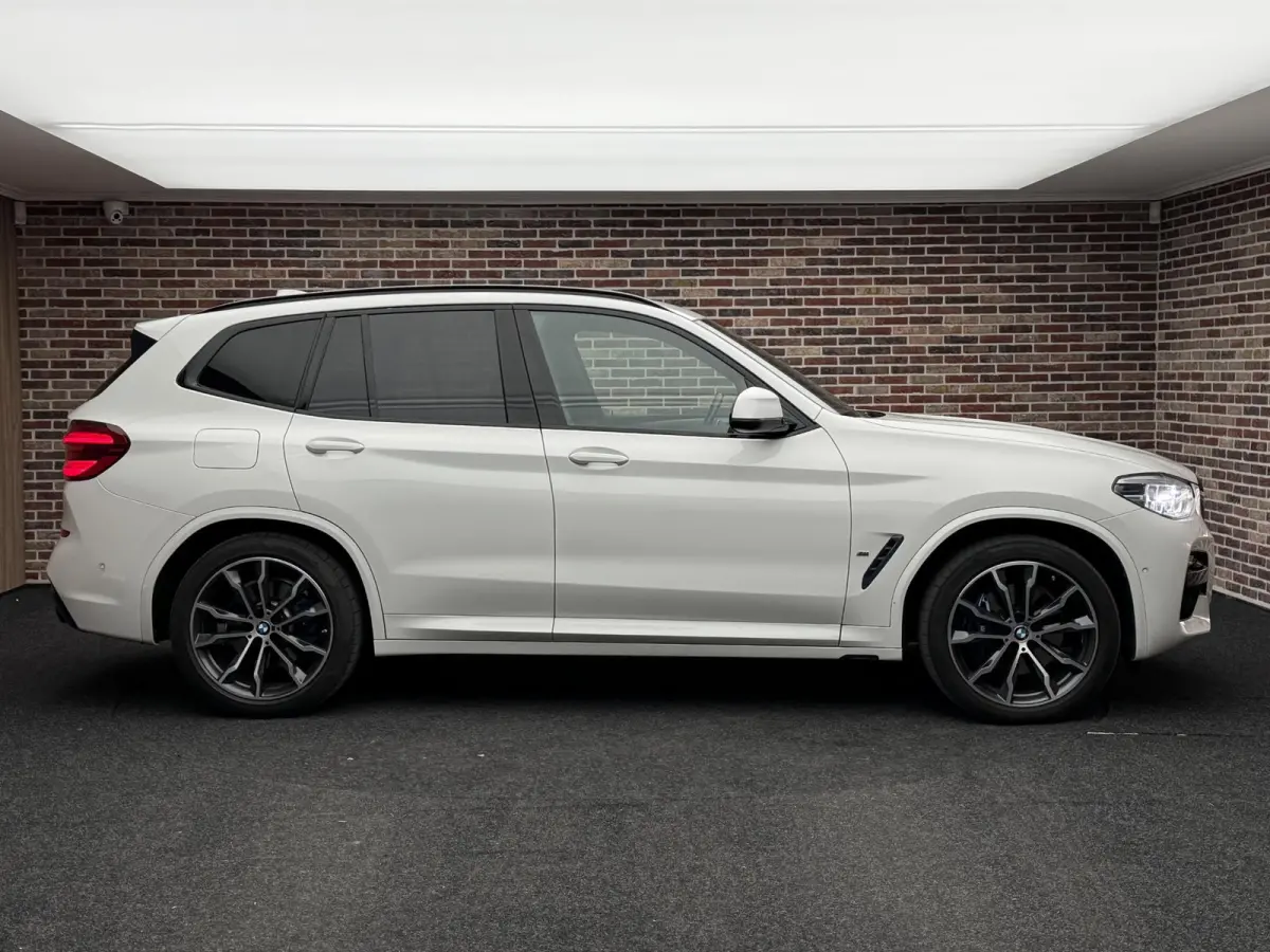 xDrive30e High Executive M Sport Leer Xenon Camera