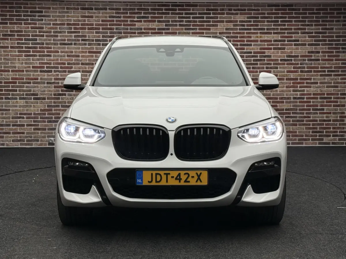 xDrive30e High Executive M Sport Leer Xenon Camera