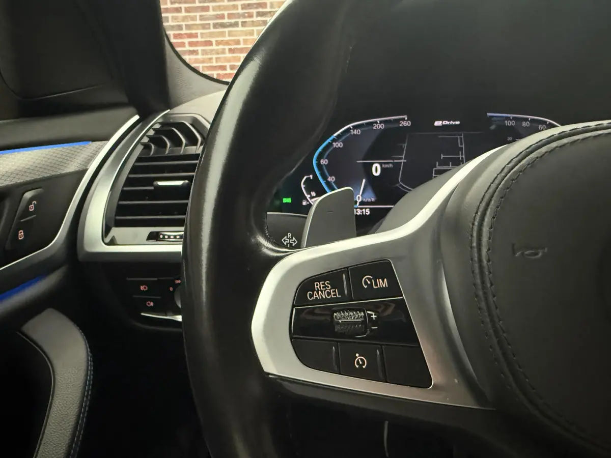 xDrive30e High Executive M Sport Leer Xenon Camera