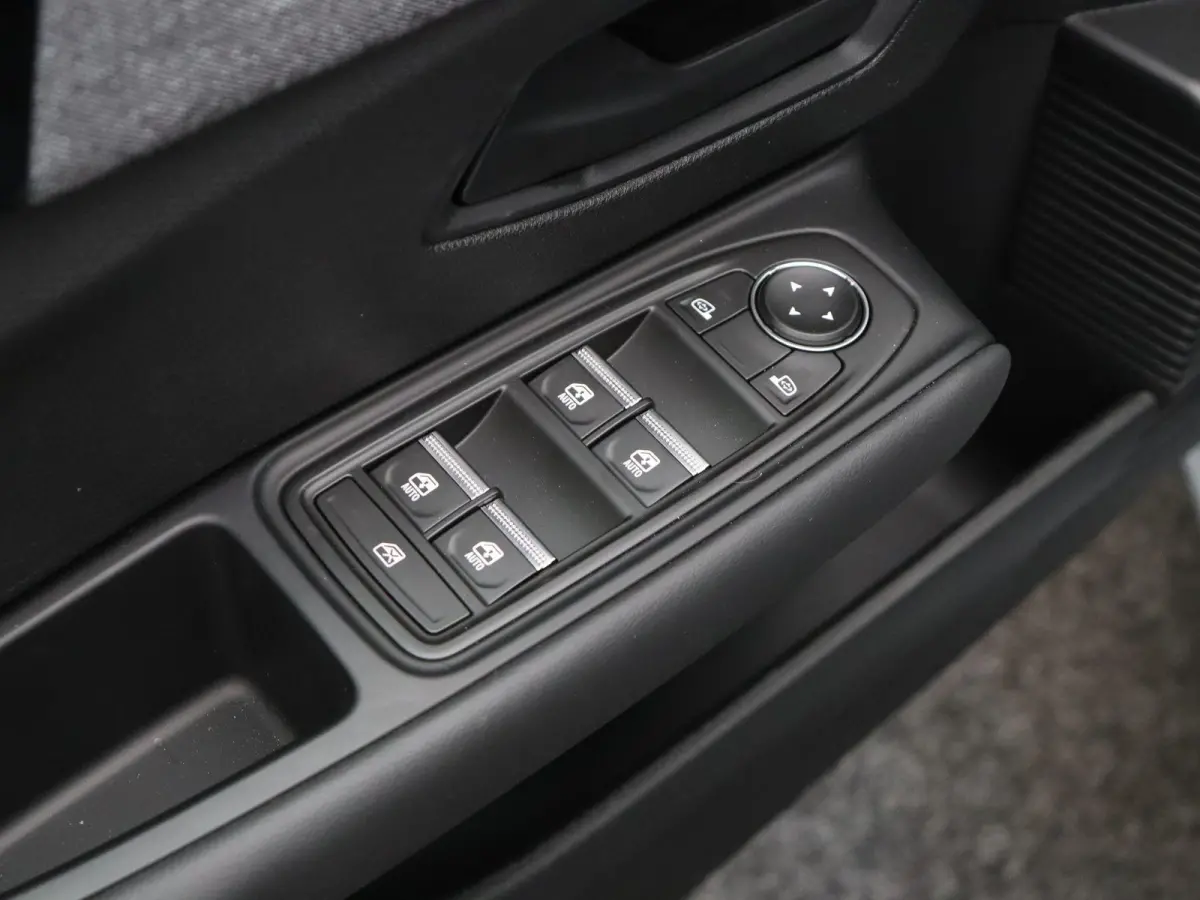Hybrid 160pk evolution | Vijf jaar garantie | All season banden | Adaptieve cruise control | Apple carplay / Android auto |
