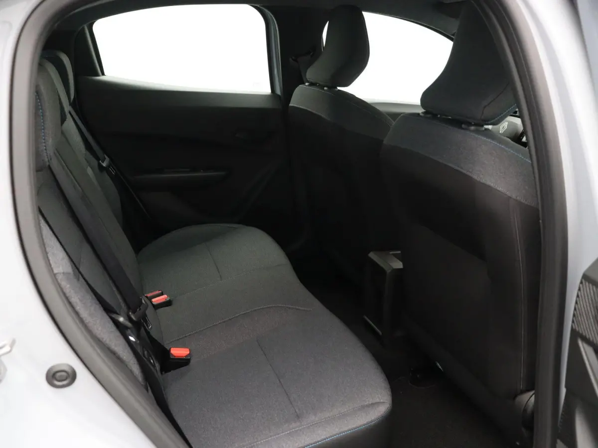 Hybrid 160pk evolution | Vijf jaar garantie | All season banden | Adaptieve cruise control | Apple carplay / Android auto |