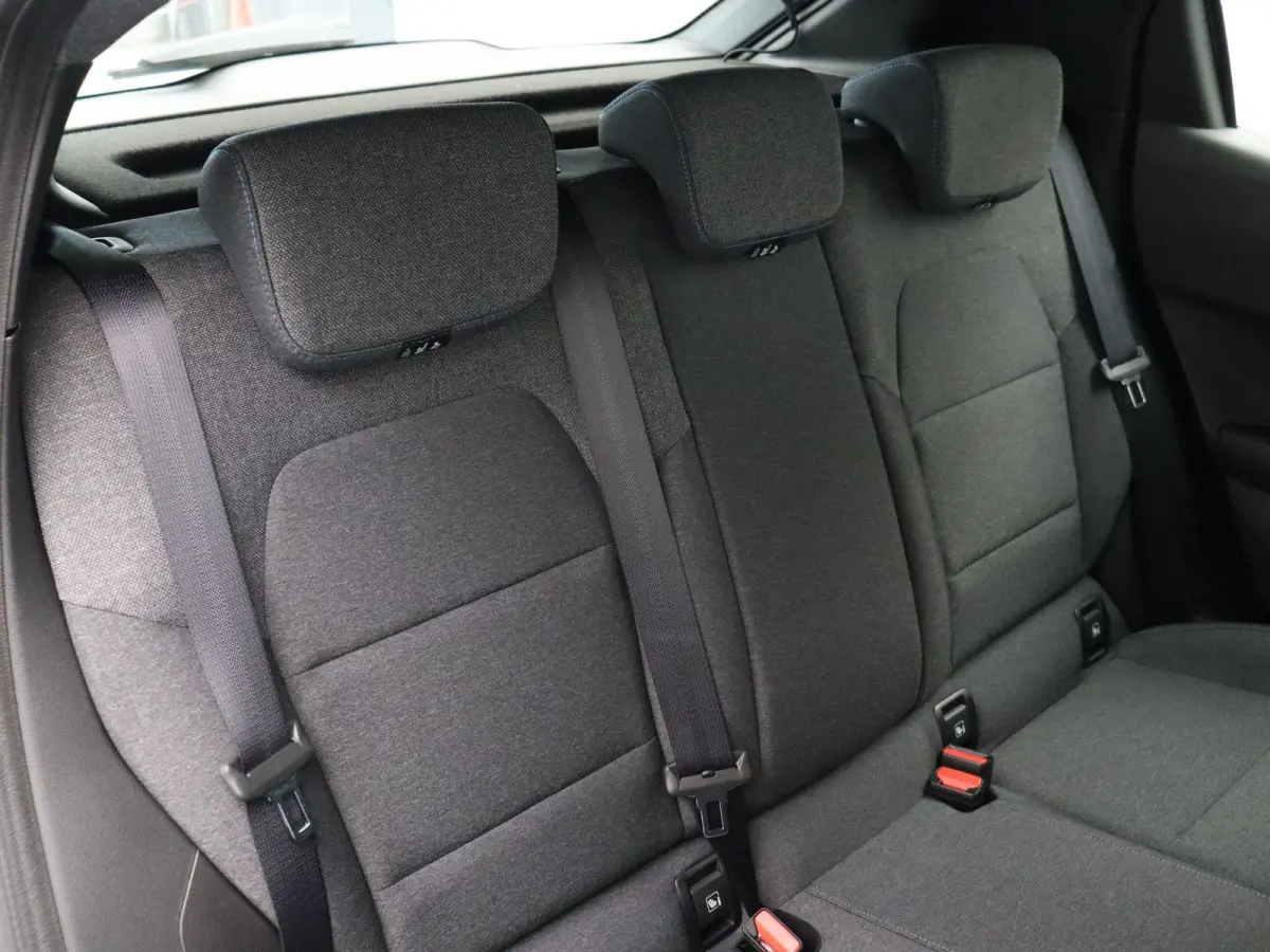 Hybrid 160pk evolution | Vijf jaar garantie | All season banden | Adaptieve cruise control | Apple carplay / Android auto |